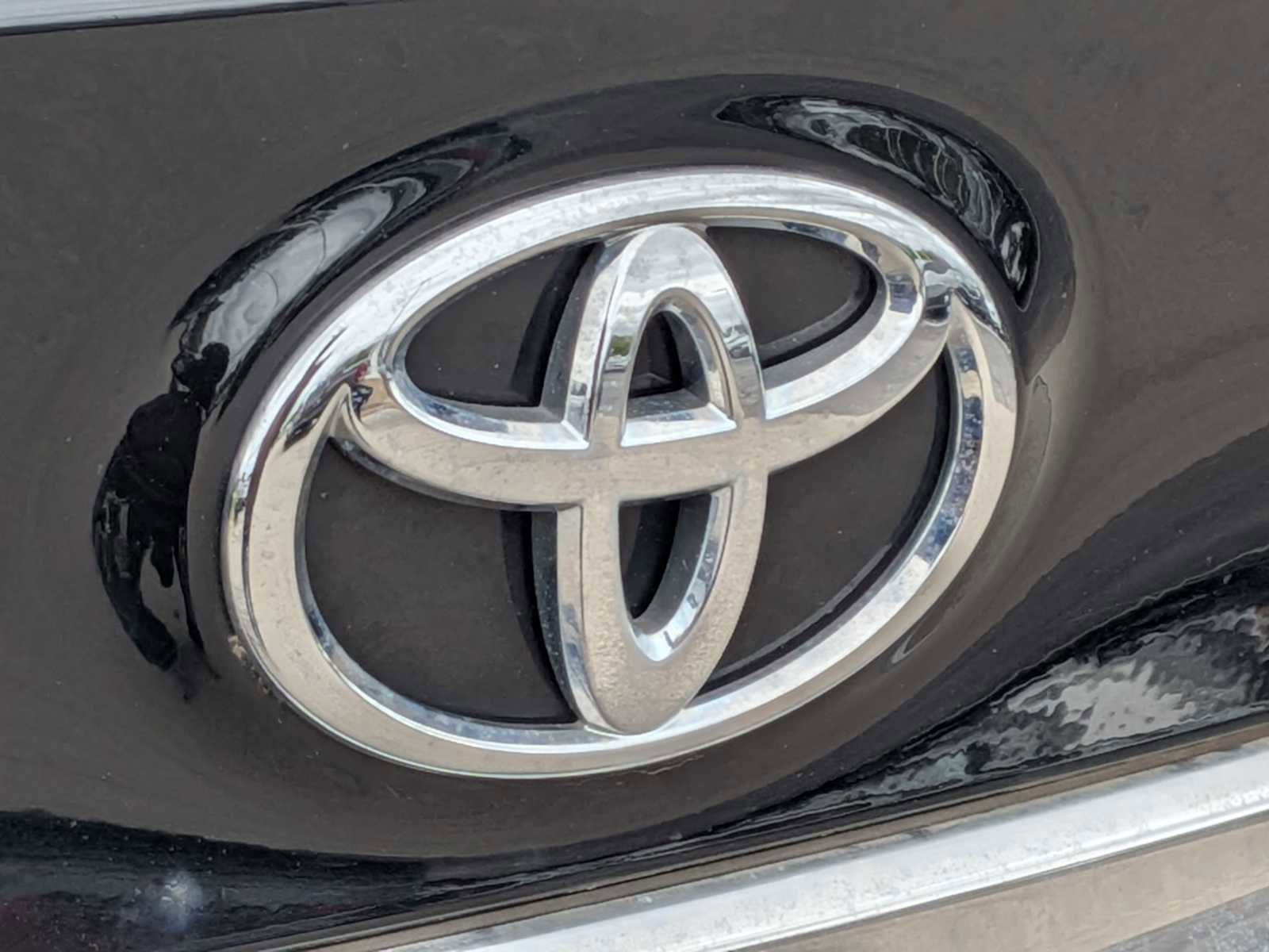 Used 2016 Toyota Avalon XLE FWD image 12
