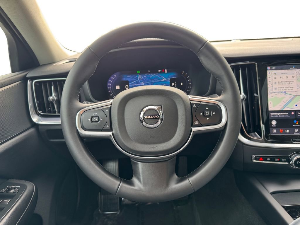 Certified 2025 Volvo S60 B5 Core image 11