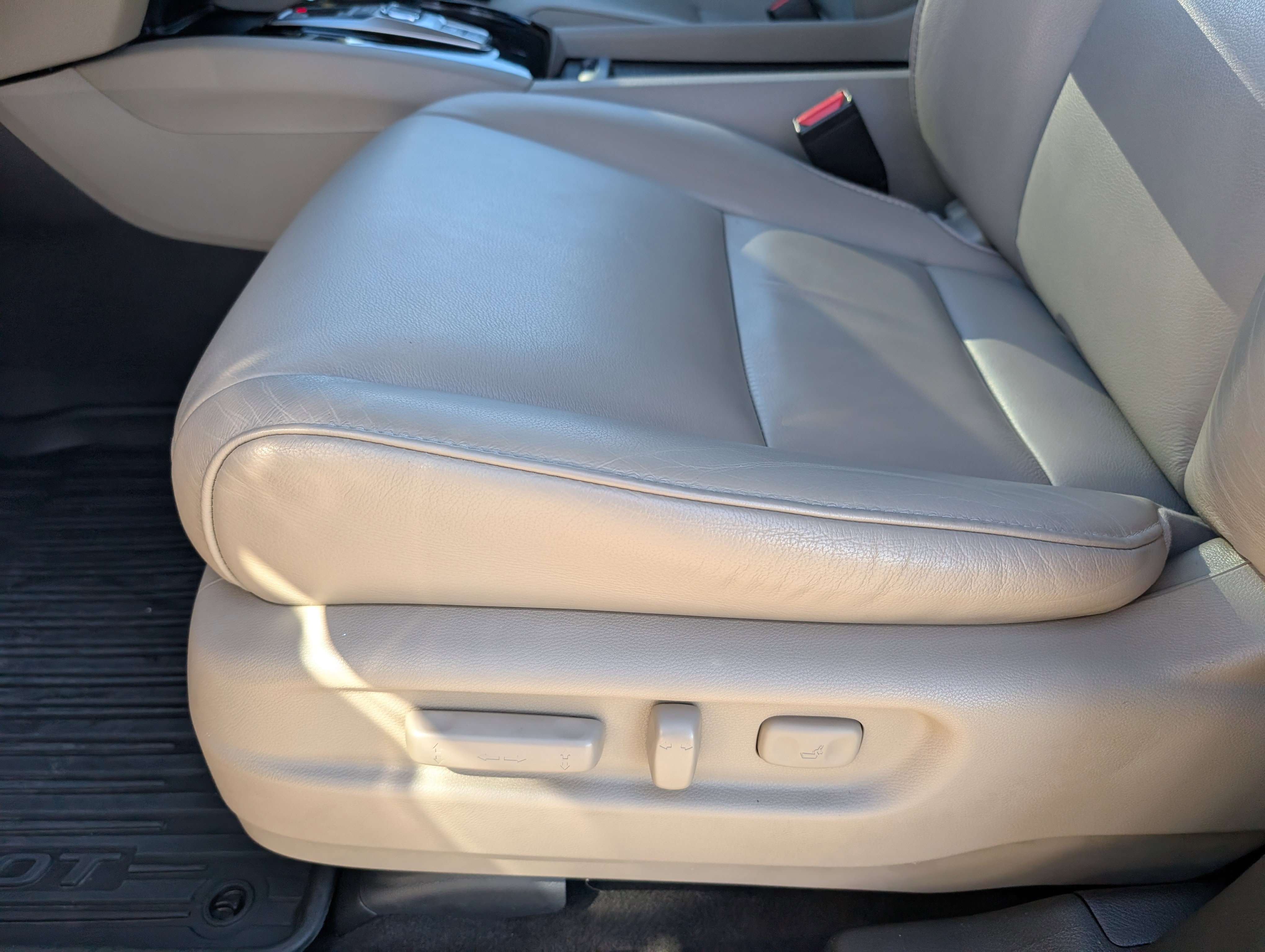 Used 2018 Honda Pilot Touring image 10