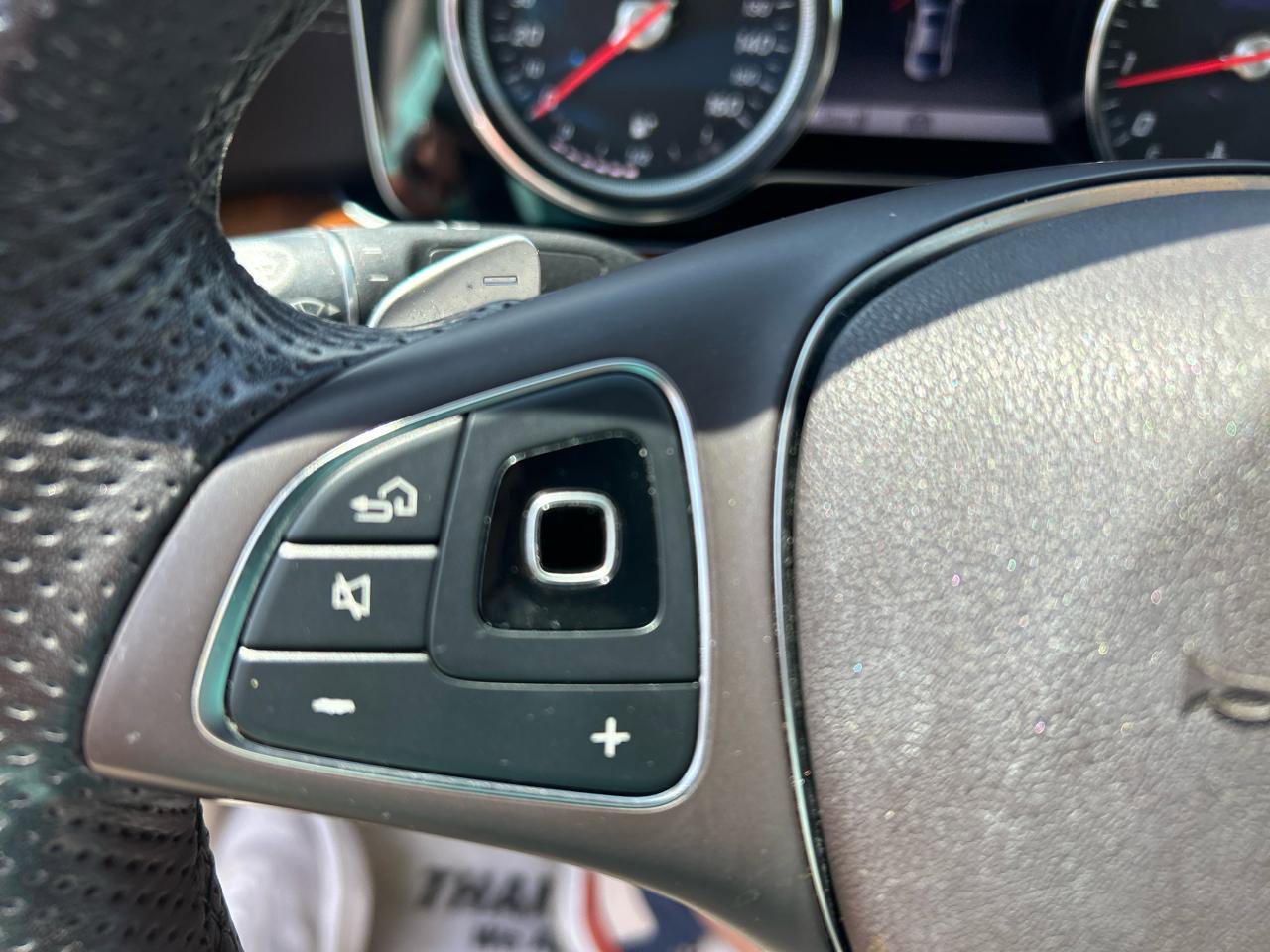 Used 2018 Mercedes-Benz E 300 image 18