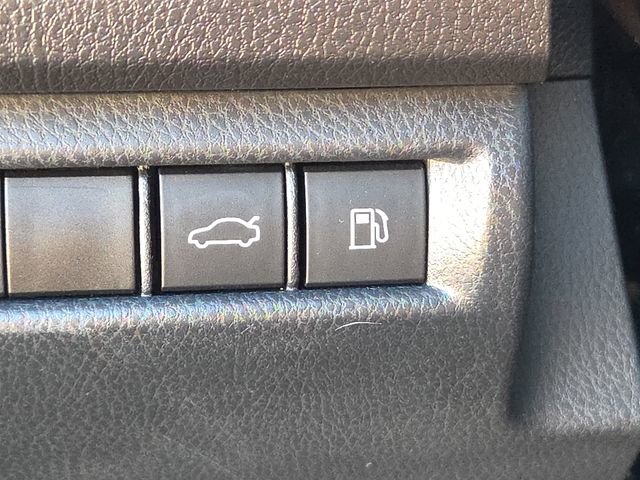 Used 2025 Toyota Camry SE image 26