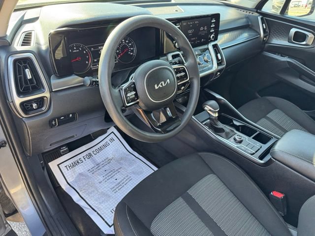 Used 2023 Kia Sorento LX AWD/4WD image 13