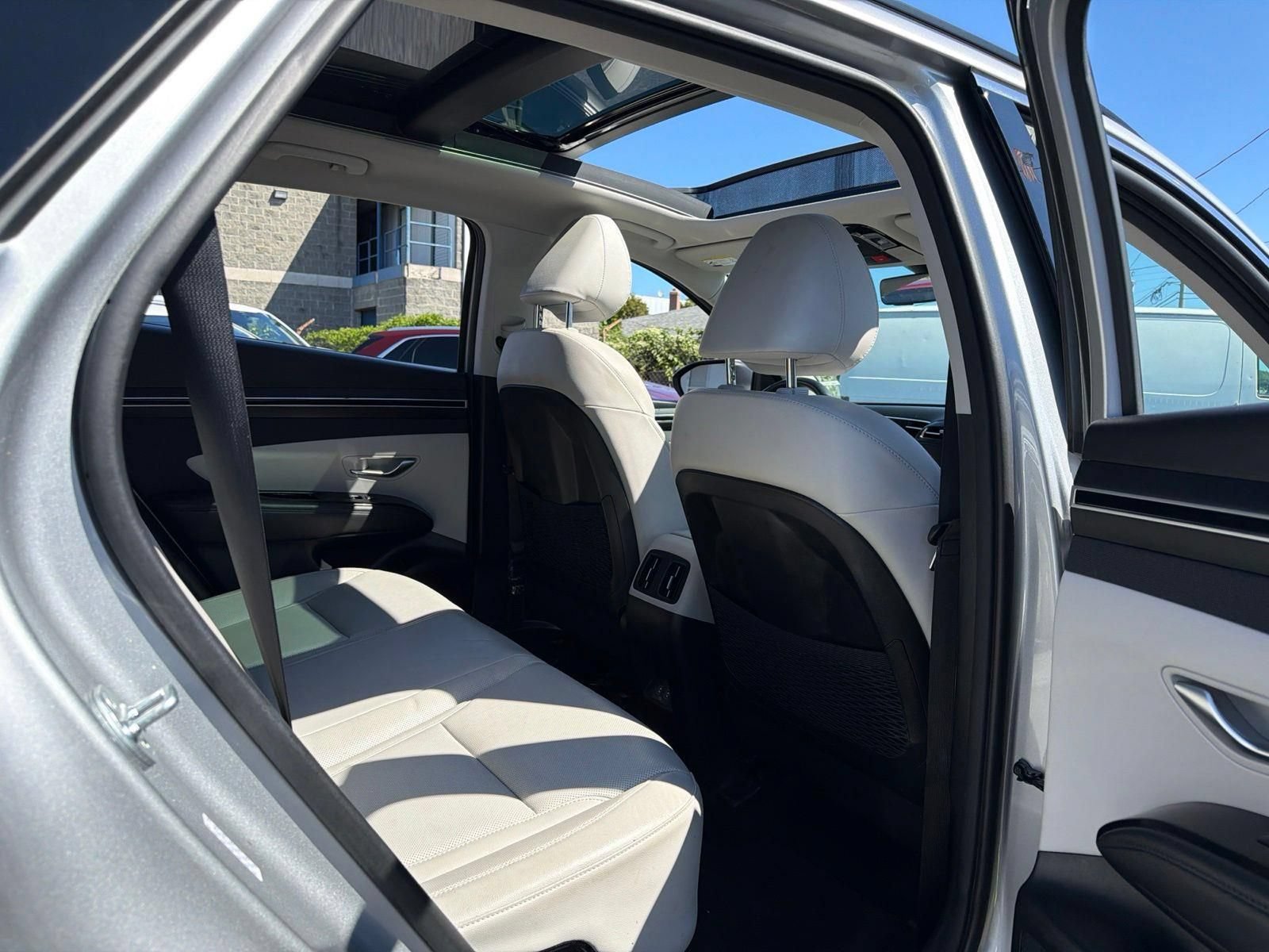 Used 2023 Hyundai Tucson Limited AWD/4WD image 18