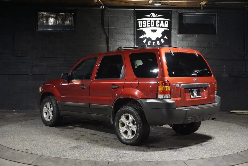 Used 2005 Ford Escape XLT AWD/4WD image 4