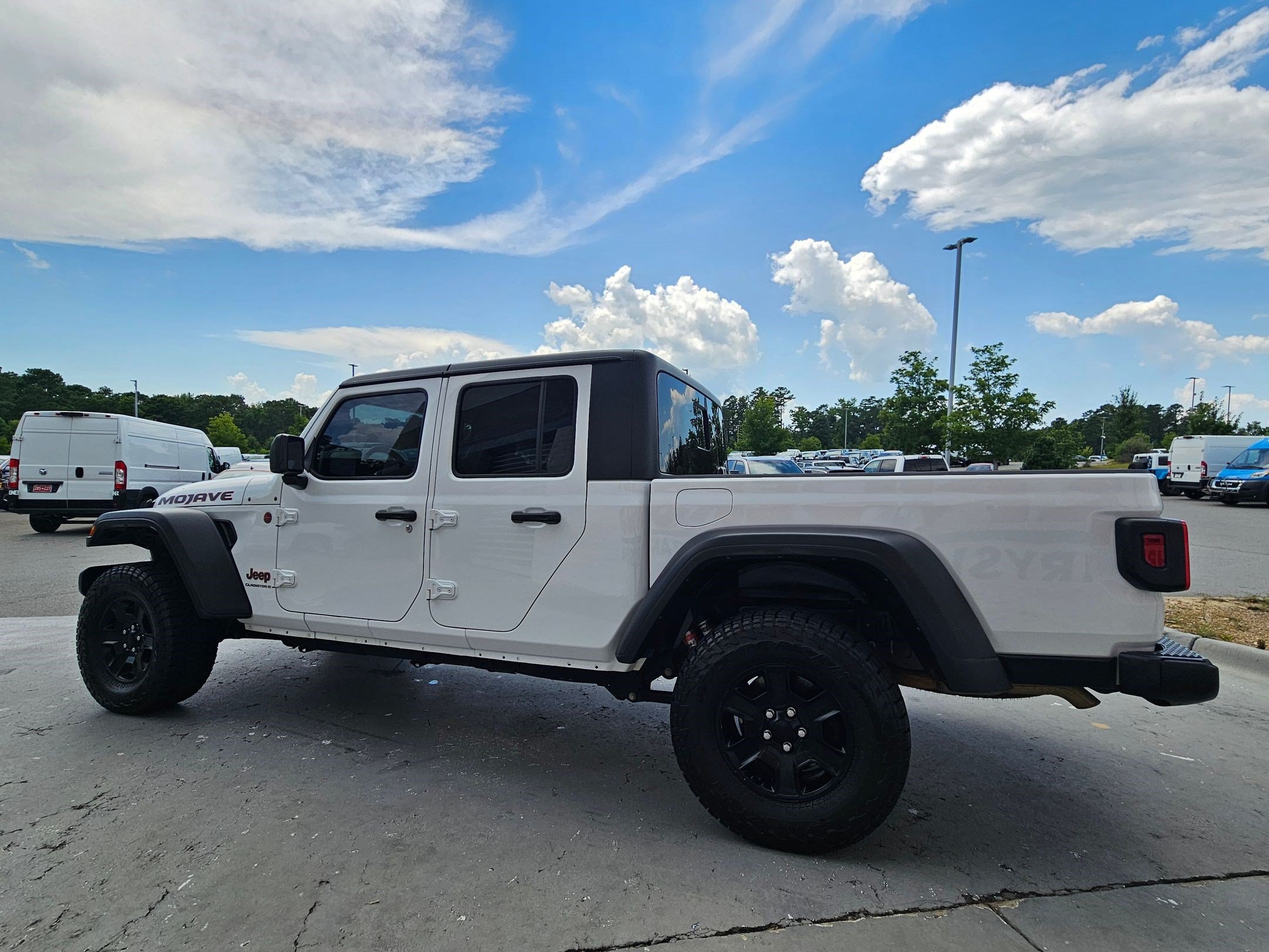 Used 2023 Jeep Gladiator Mojave w/ Cold Weather Group AWD/4WD image 5