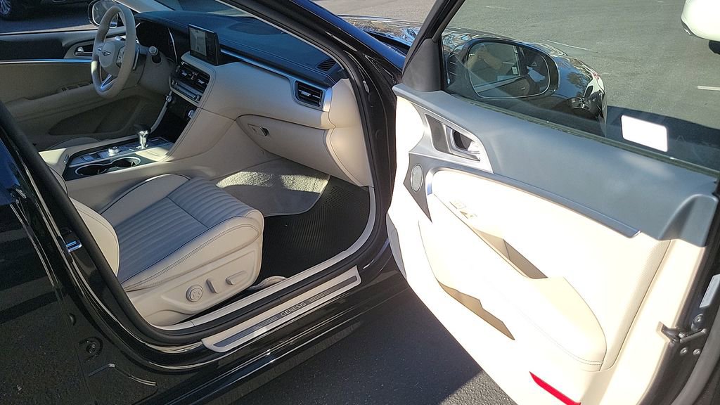 Used 2026 Genesis G70 2.5T Prestige image 39