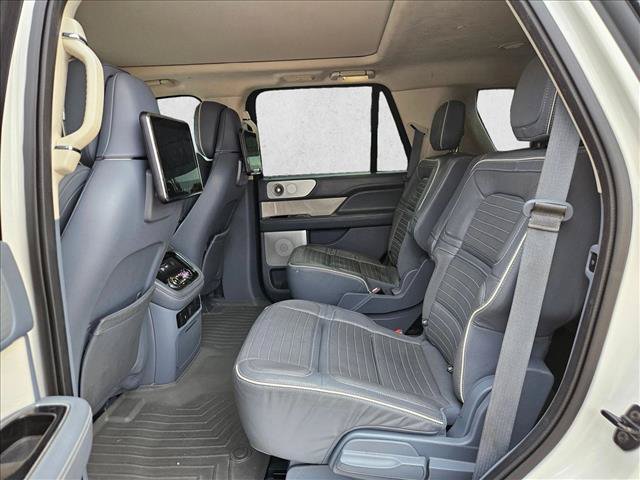 Used 2019 Lincoln Navigator Black Label AWD/4WD image 14