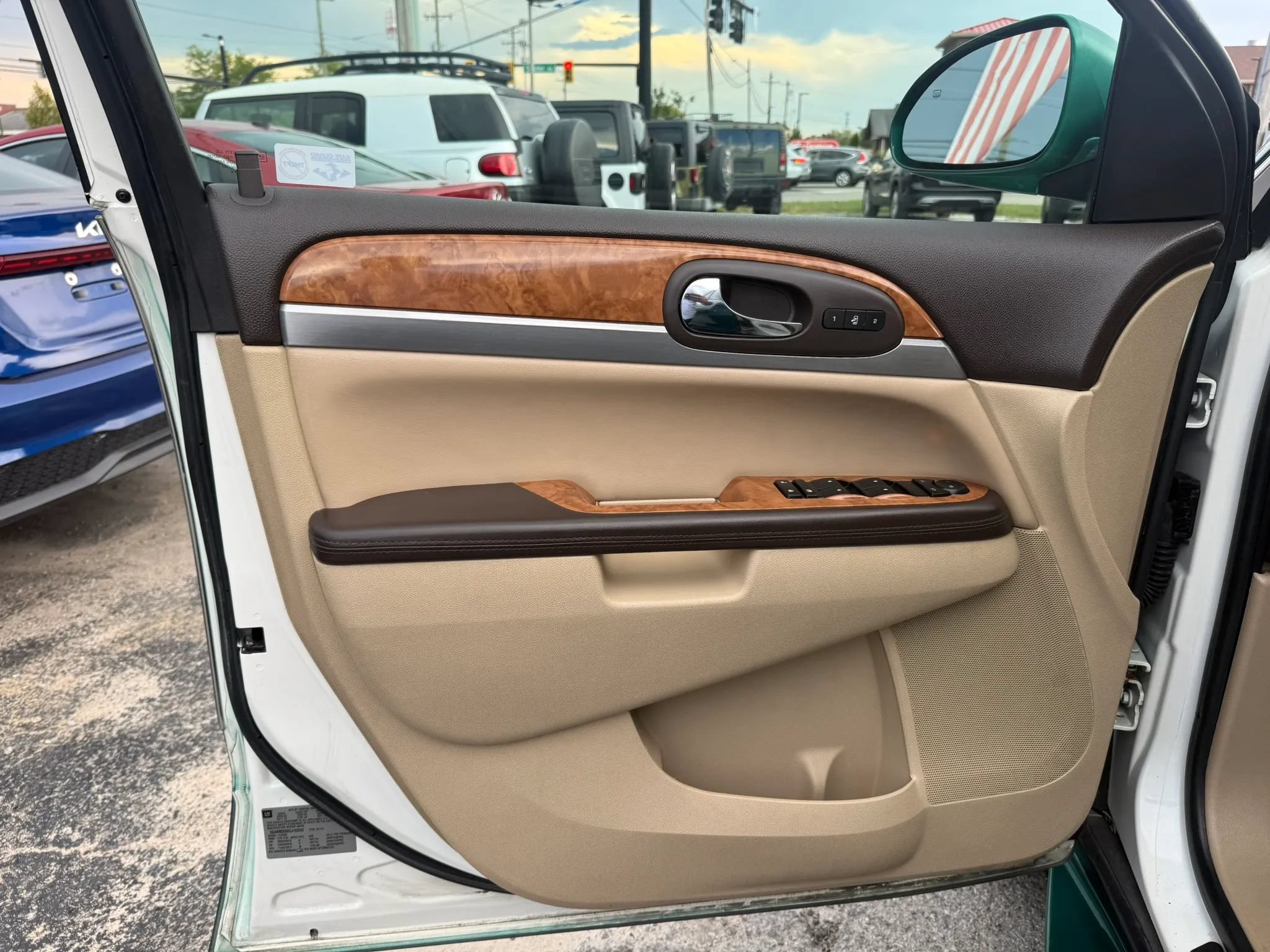 Used 2012 Buick Enclave Leather FWD image 10