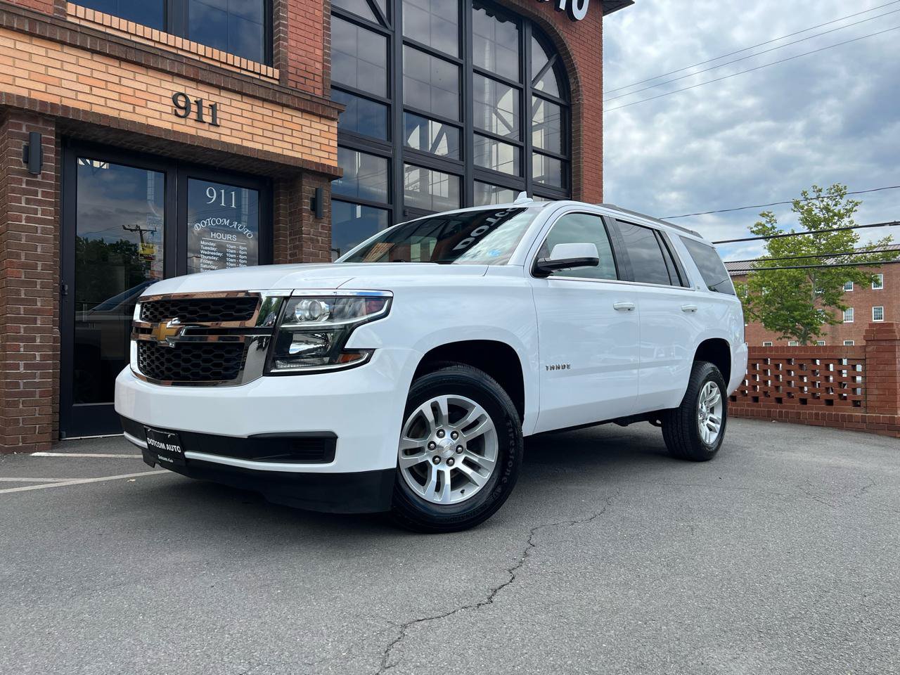 Used 2019 Chevrolet Tahoe LT AWD/4WD image 2