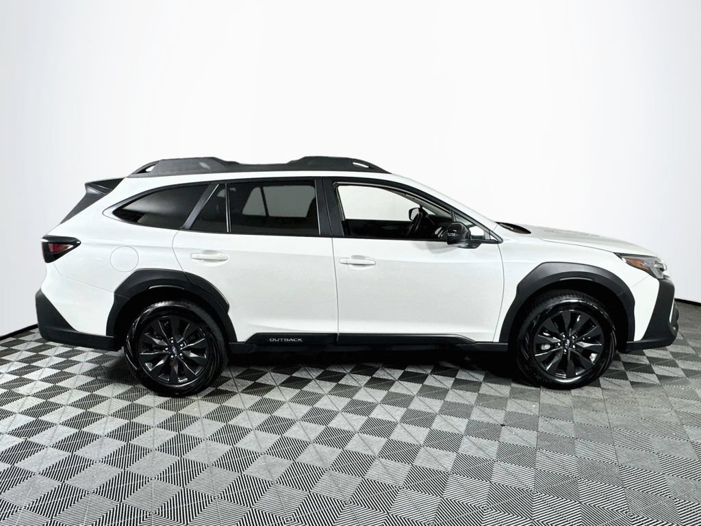 Used 2025 Subaru Outback Onyx Edition AWD/4WD image 8
