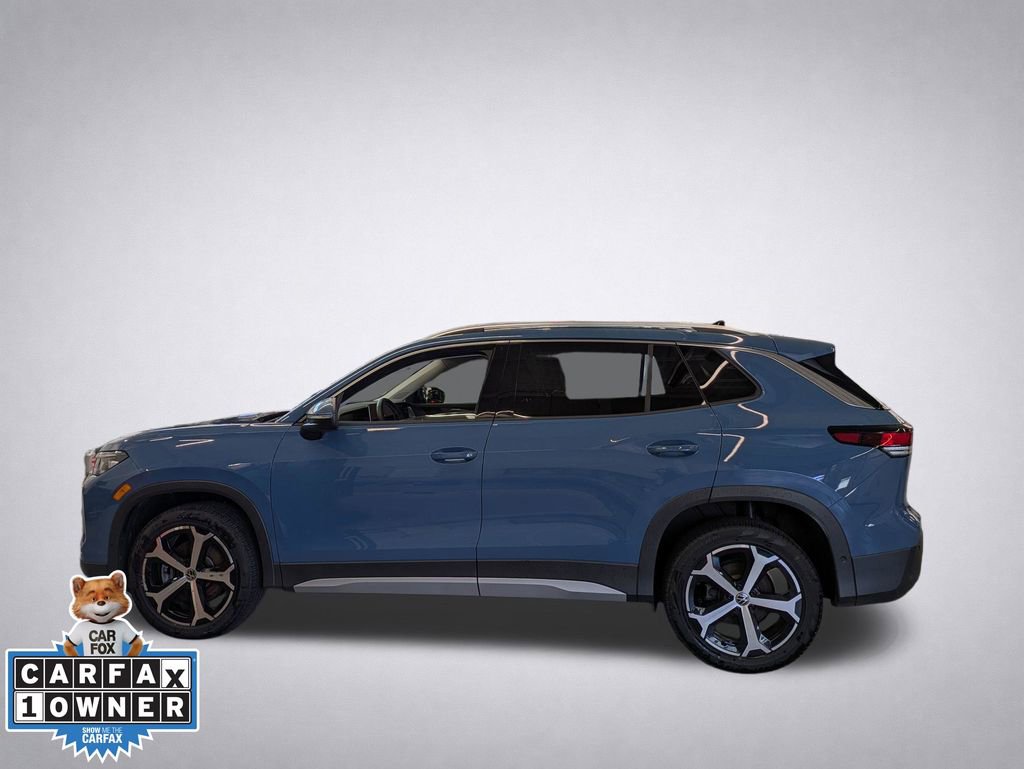 Used 2025 Volkswagen Tiguan SE w/ Panoramic Sunroof Package AWD/4WD image 7