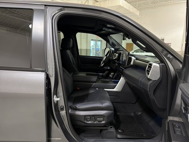 Used 2024 Toyota Tundra Platinum AWD/4WD image 36