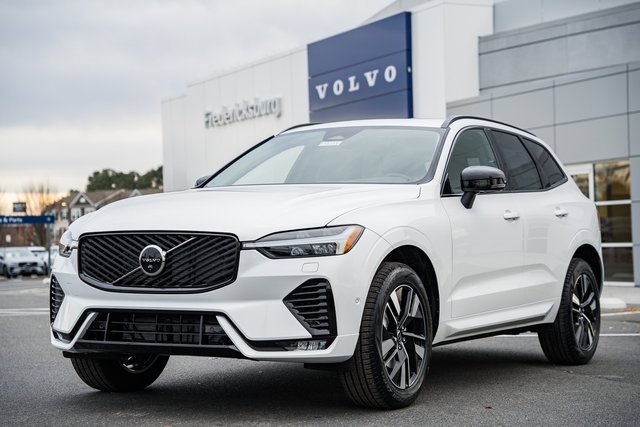 New 2026 Volvo XC60 B5 Plus w/ Protection Package Premier image 3