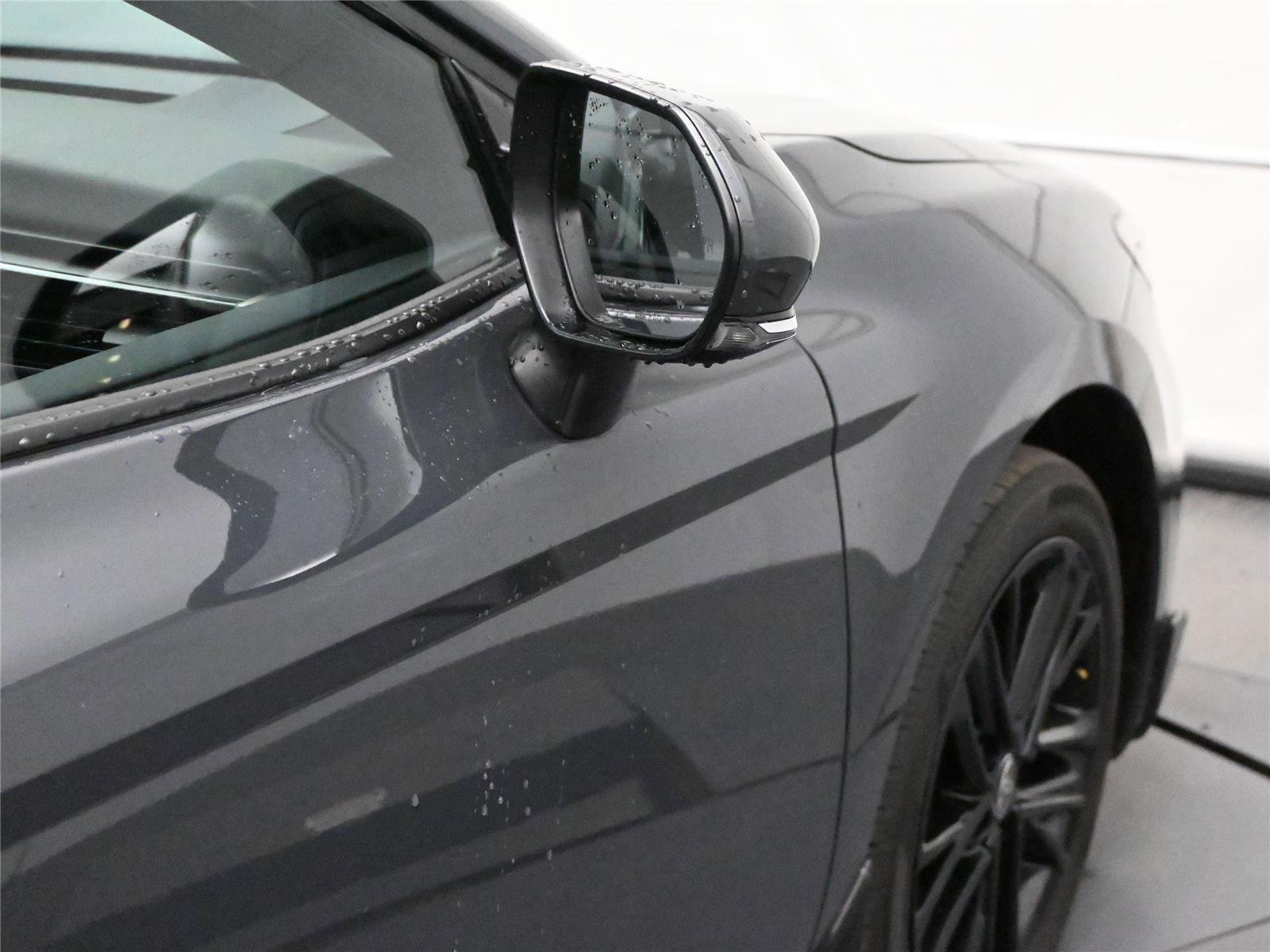 Used 2025 Toyota Camry SE w/ Convenience Package image 13