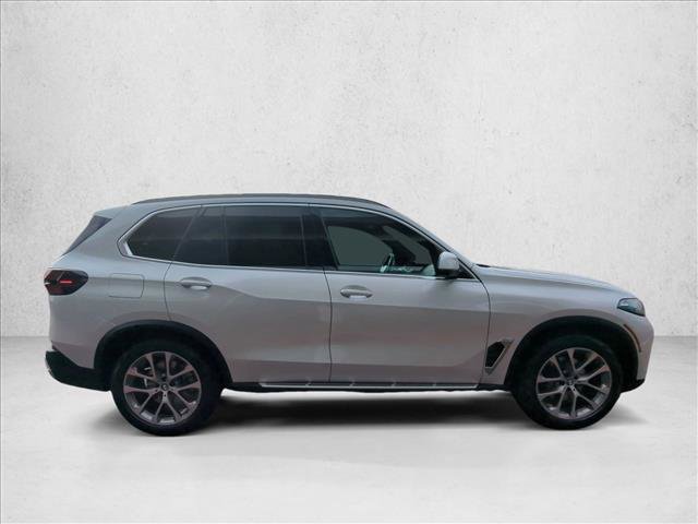 Used 2024 BMW X5 xDrive40i image 4
