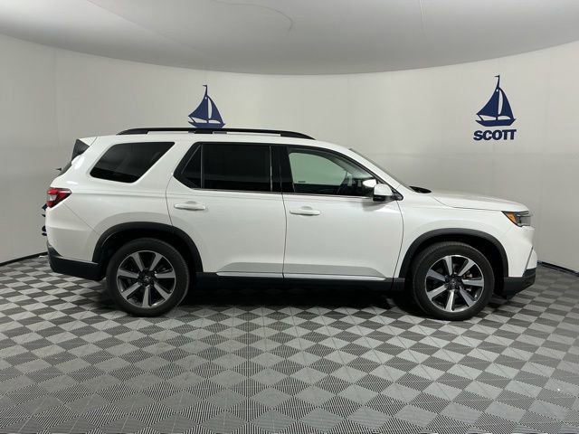 Used 2023 Honda Pilot Elite image 6