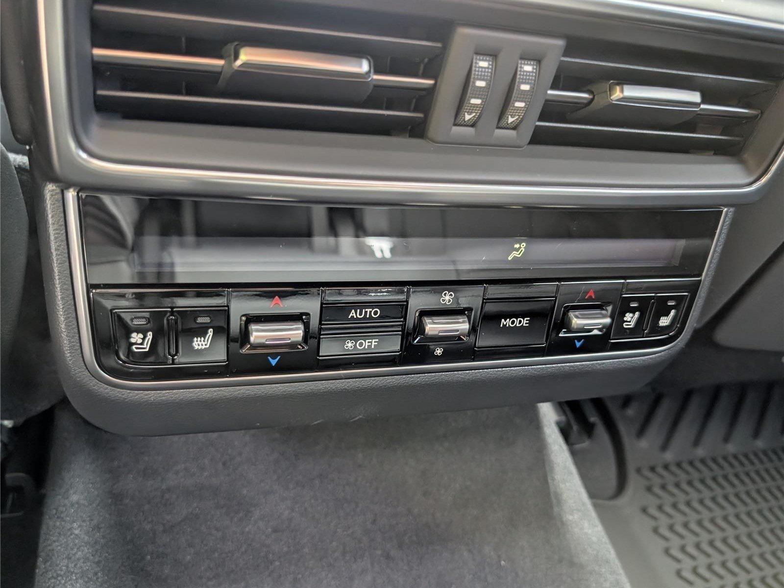 New 2026 Lexus LX 600 4WD w/ Accessory Package (2T) image 14
