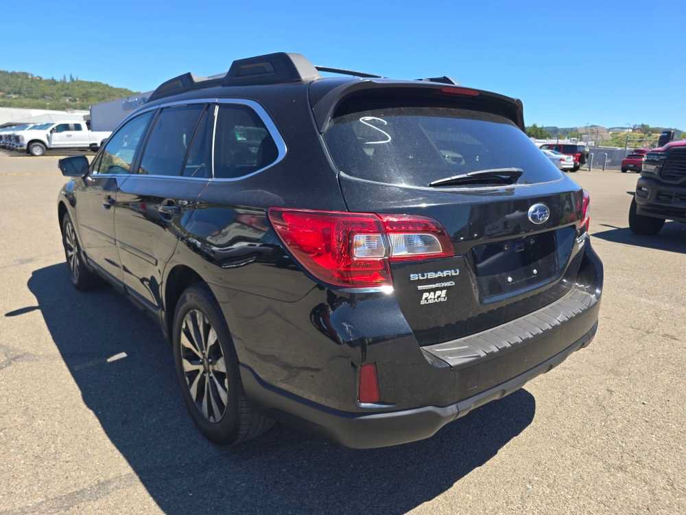 Used 2015 Subaru Outback 2.5i Limited AWD/4WD image 9