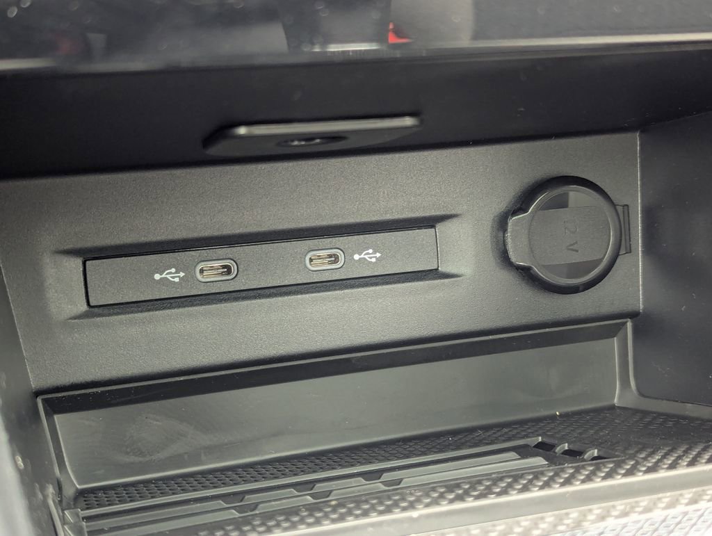 New 2026 Volkswagen Taos SE AWD/4WD image 21