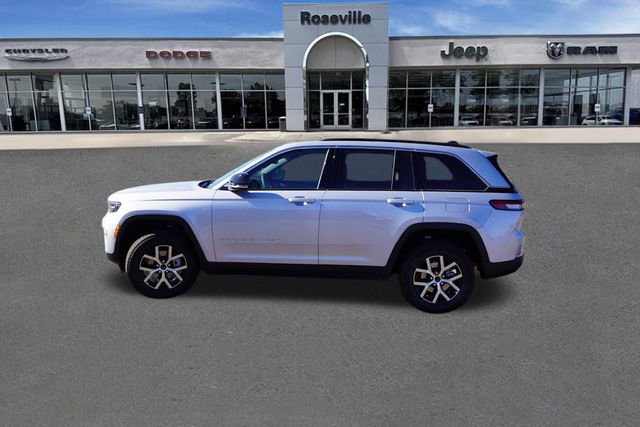 New 2025 Jeep Grand Cherokee Limited w/ Trailer Tow Package image 6