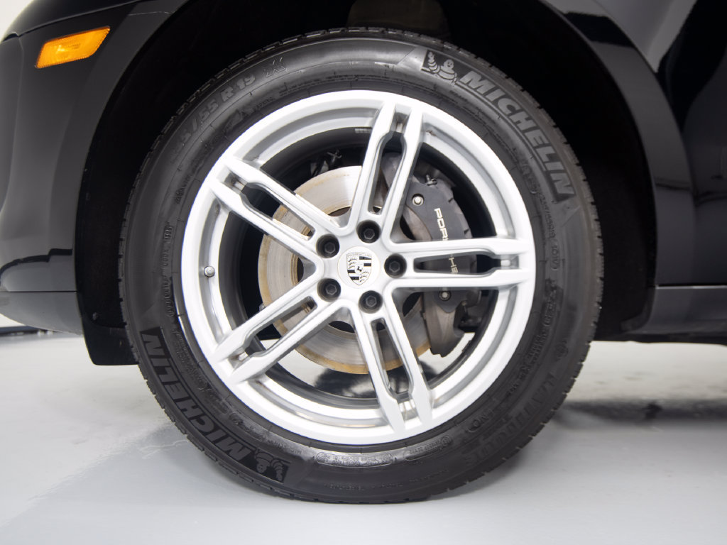 Certified 2026 Porsche Macan AWD/4WD image 14