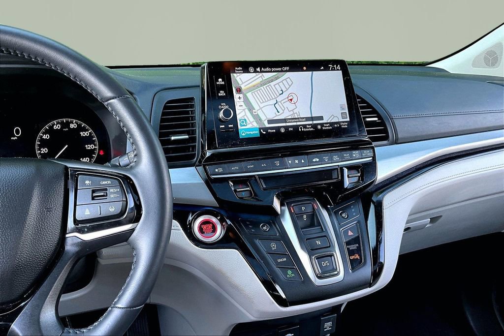 Used 2025 Honda Odyssey Touring image 10