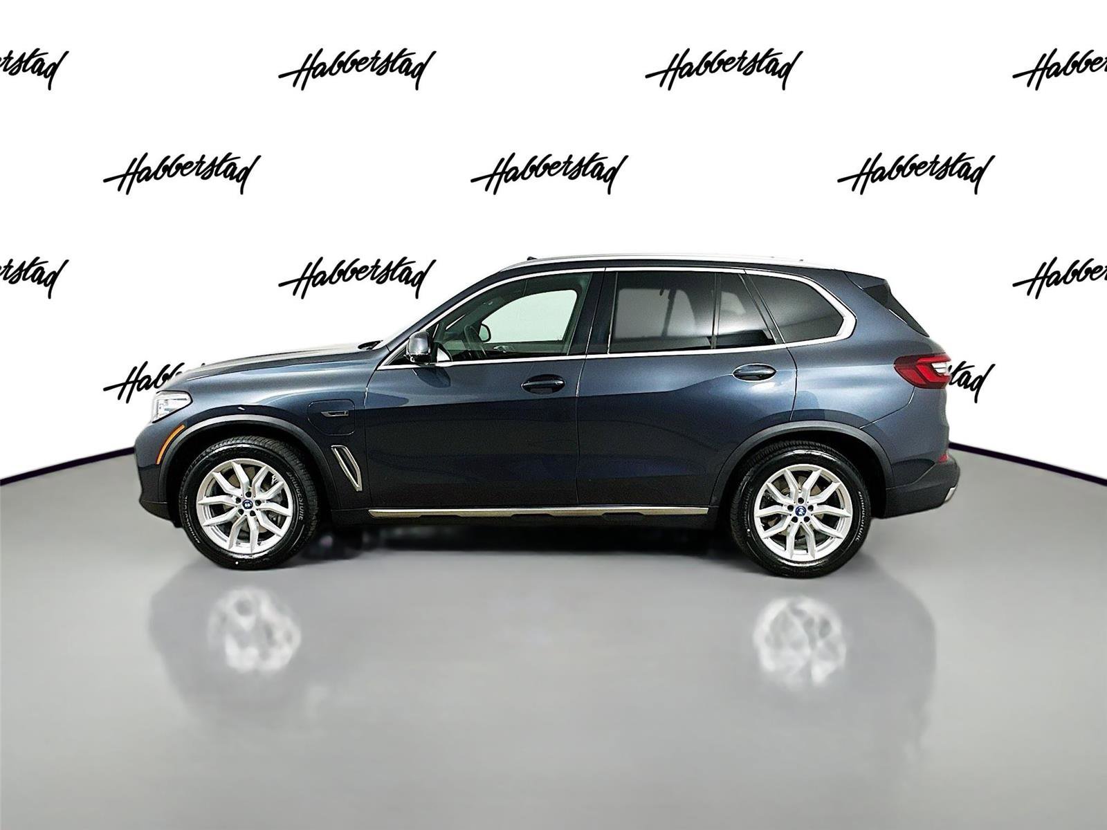 Certified 2022 BMW X5 xDrive45e w/ Executive Package image 8