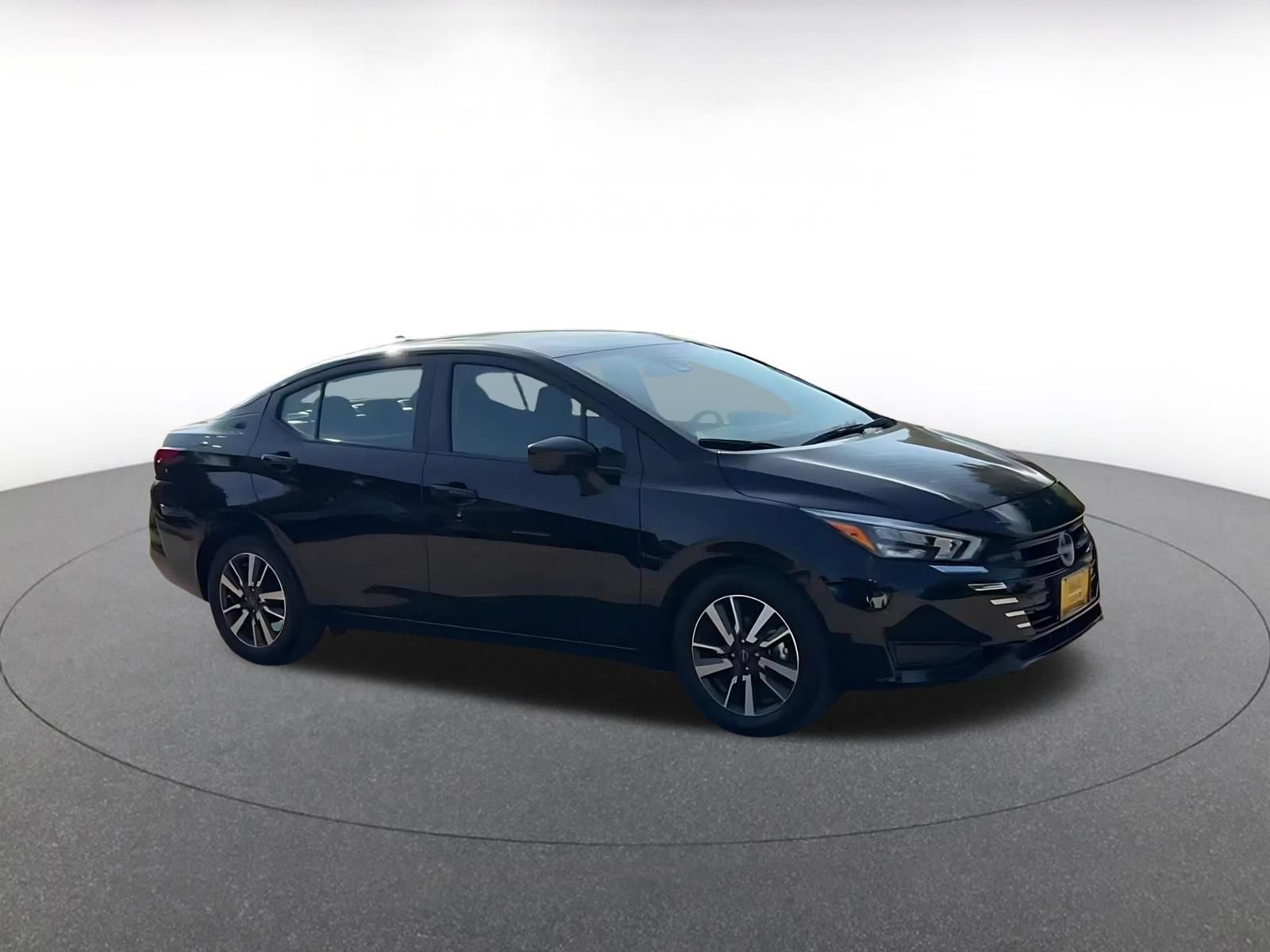 Used 2025 Nissan Versa SV FWD video 2