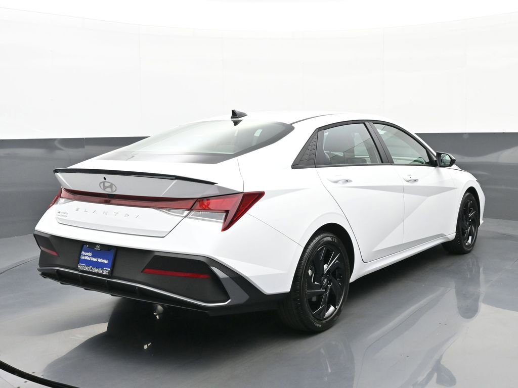 Certified 2026 Hyundai Elantra Sport FWD image 4