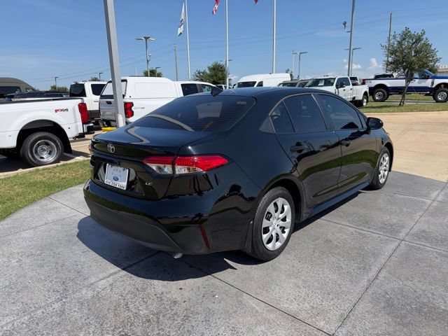 Used 2026 Toyota Corolla LE FWD image 6
