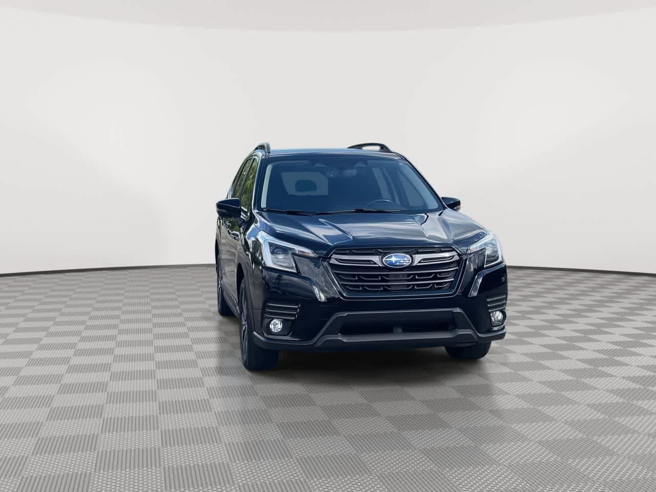 Used 2022 Subaru Forester Limited AWD/4WD image 3