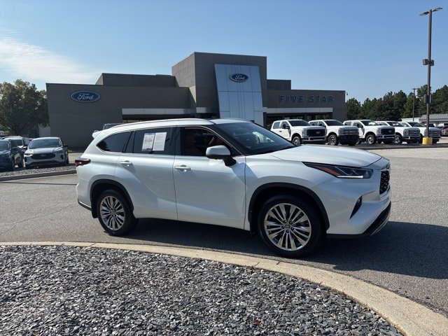 Used 2024 Toyota Highlander Platinum