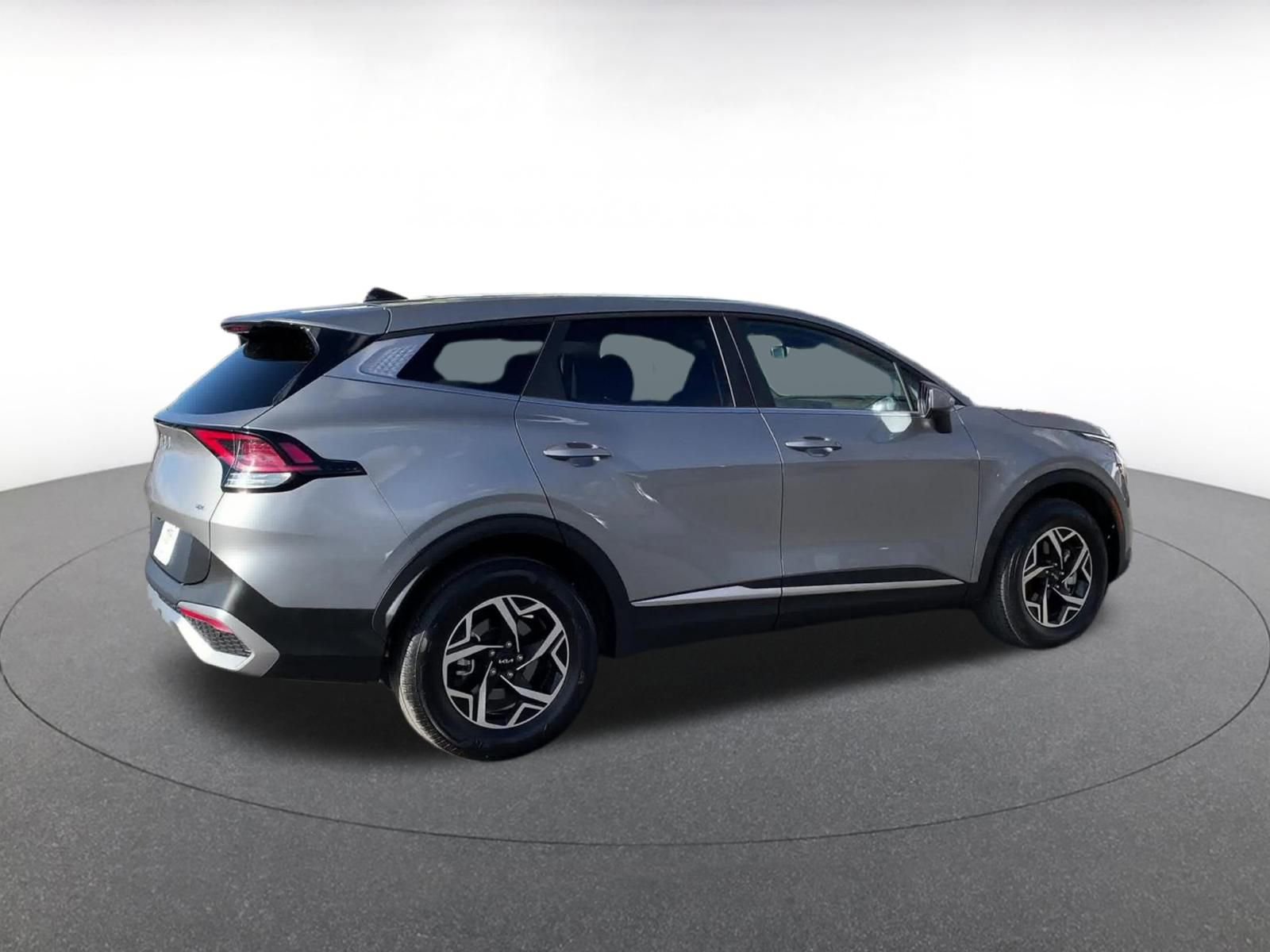 Used 2024 Kia Sportage LX image 15