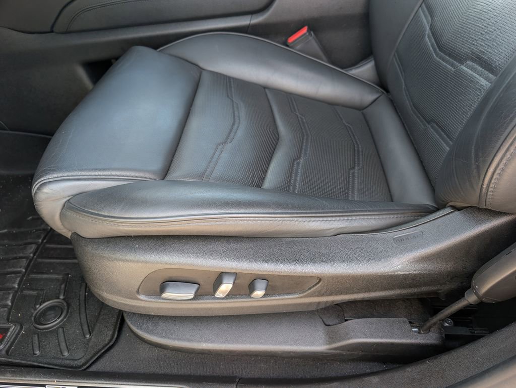 Used 2019 Cadillac XT5 Platinum image 13