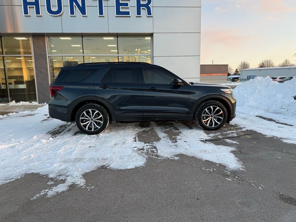 Used 2022 Ford Explorer ST image 39