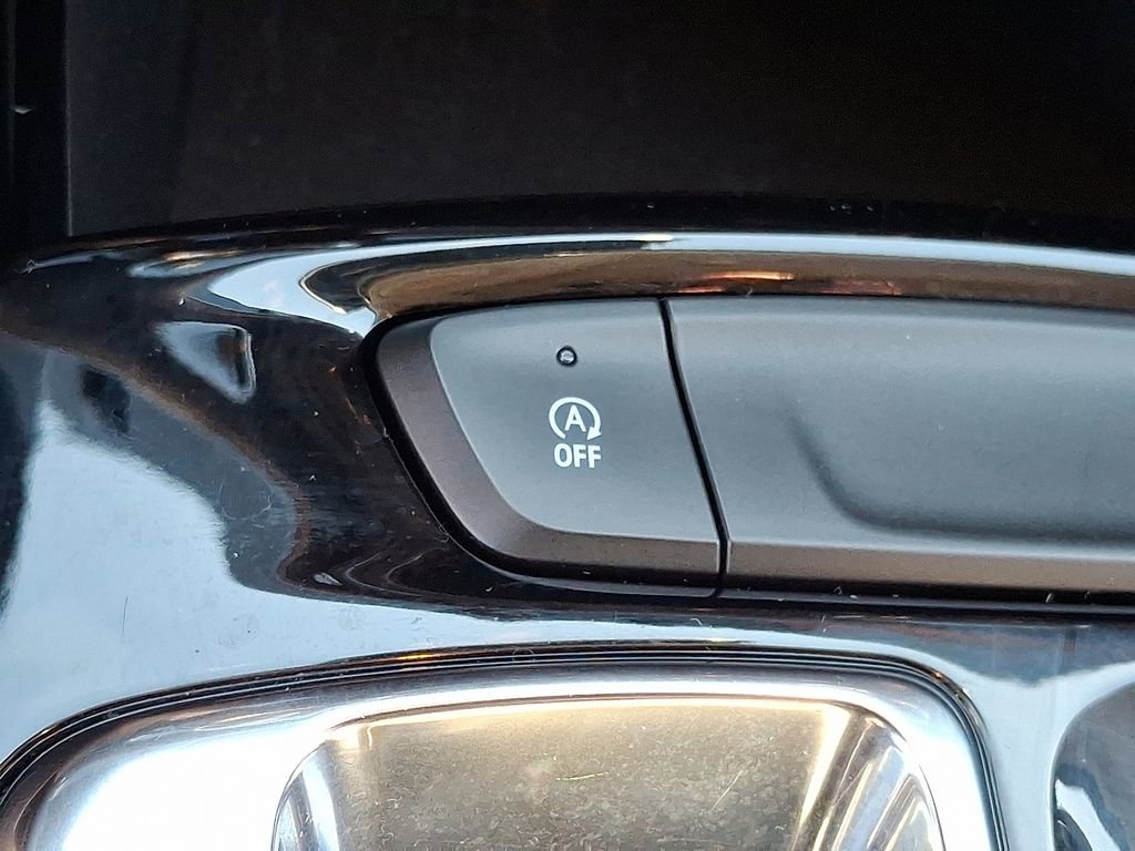 Used 2025 Chevrolet Trax LT image 23