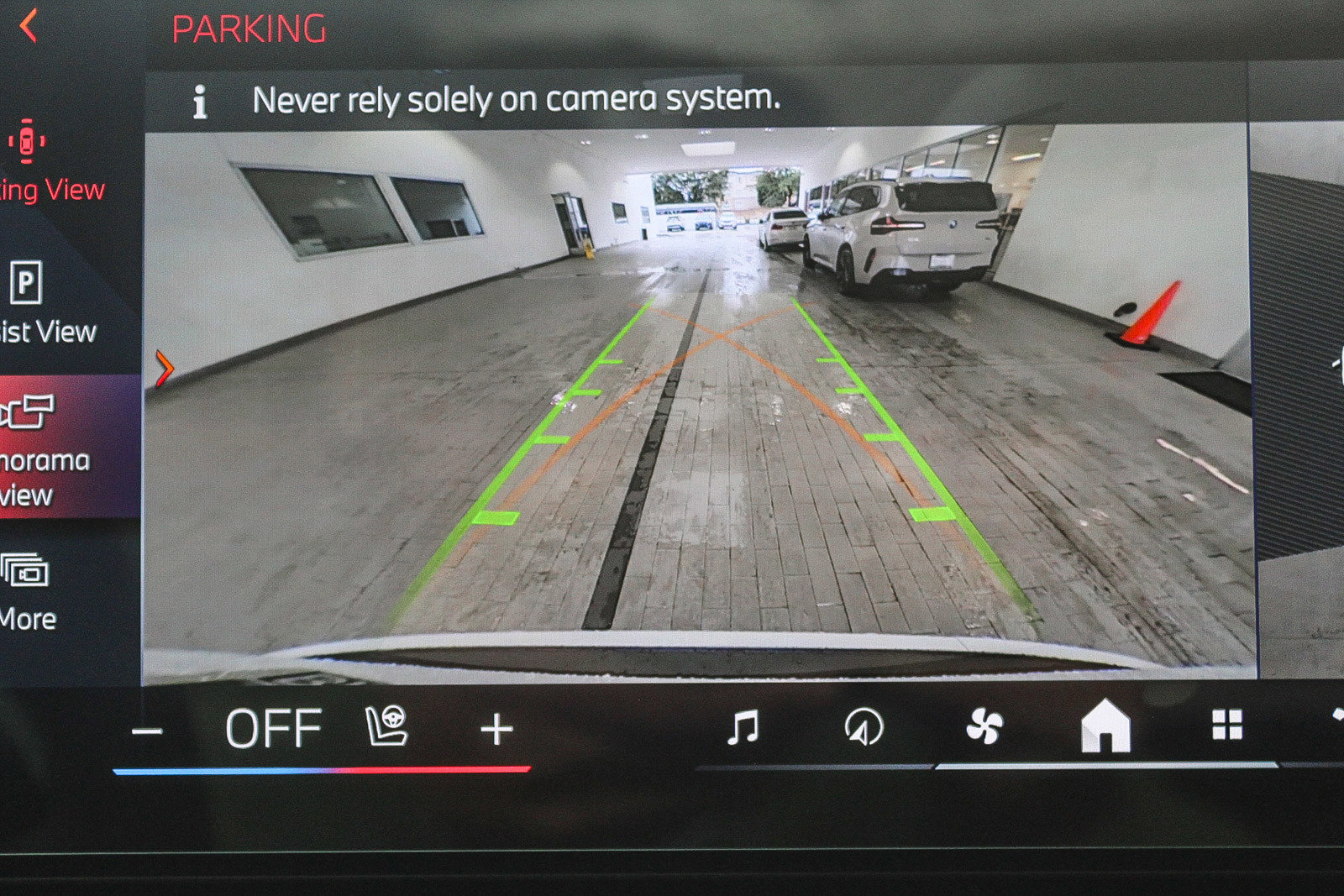 New 2026 BMW X5 xDrive40i w/ Climate Comfort Package image 24