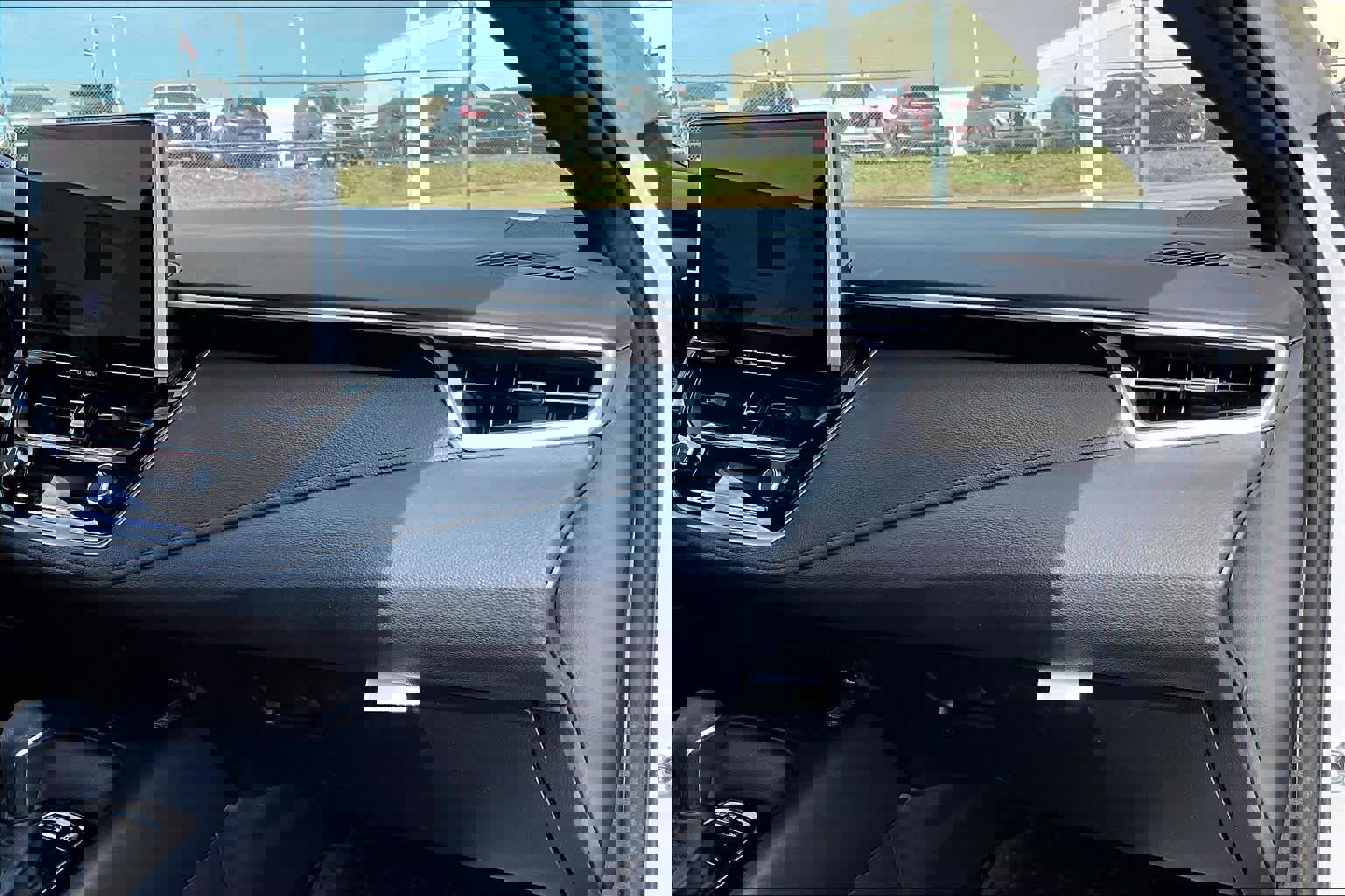 Used 2025 Toyota Corolla SE image 18