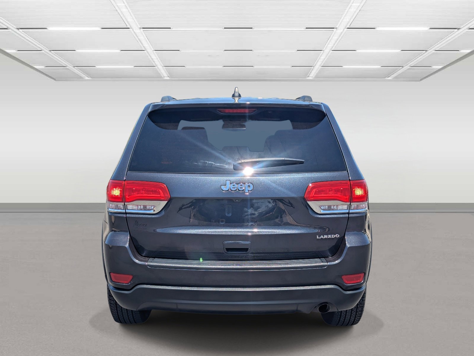 Used 2015 Jeep Grand Cherokee Laredo w/ Quick Order Package 23E RWD image 5
