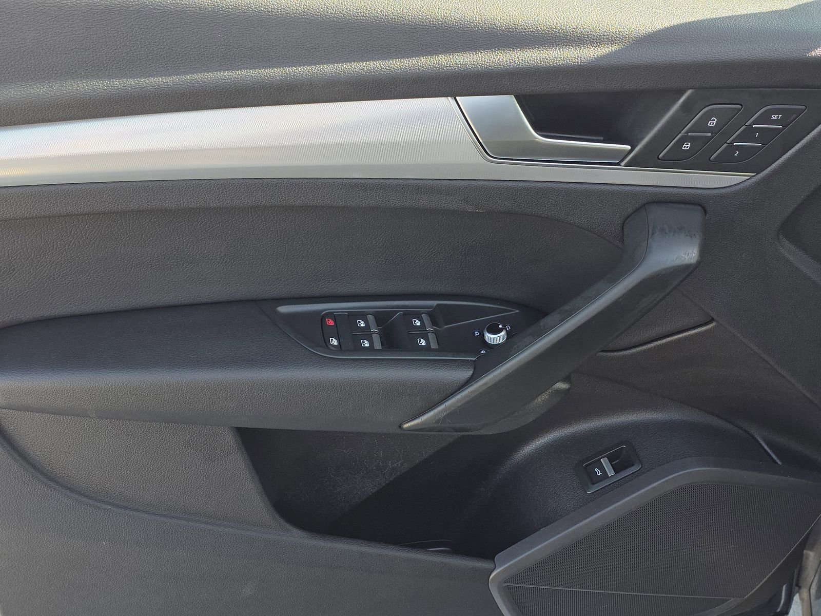 Used 2018 Audi Q5 2.0T Premium Plus w/ Premium Plus Package image 16