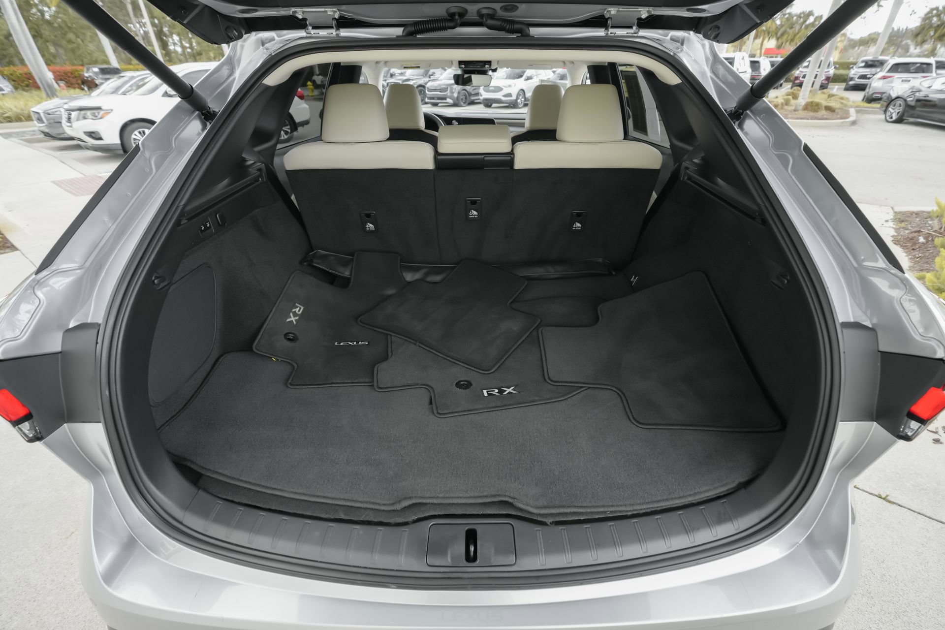 Used 2024 Lexus RX 350 FWD w/ Technology Package image 42