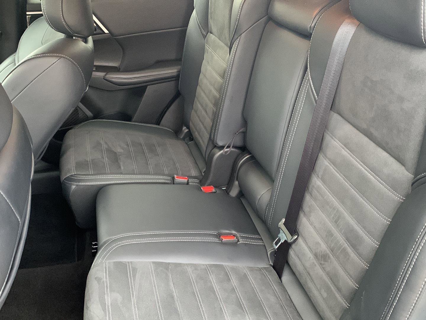 Used 2024 Mitsubishi Outlander SE image 19