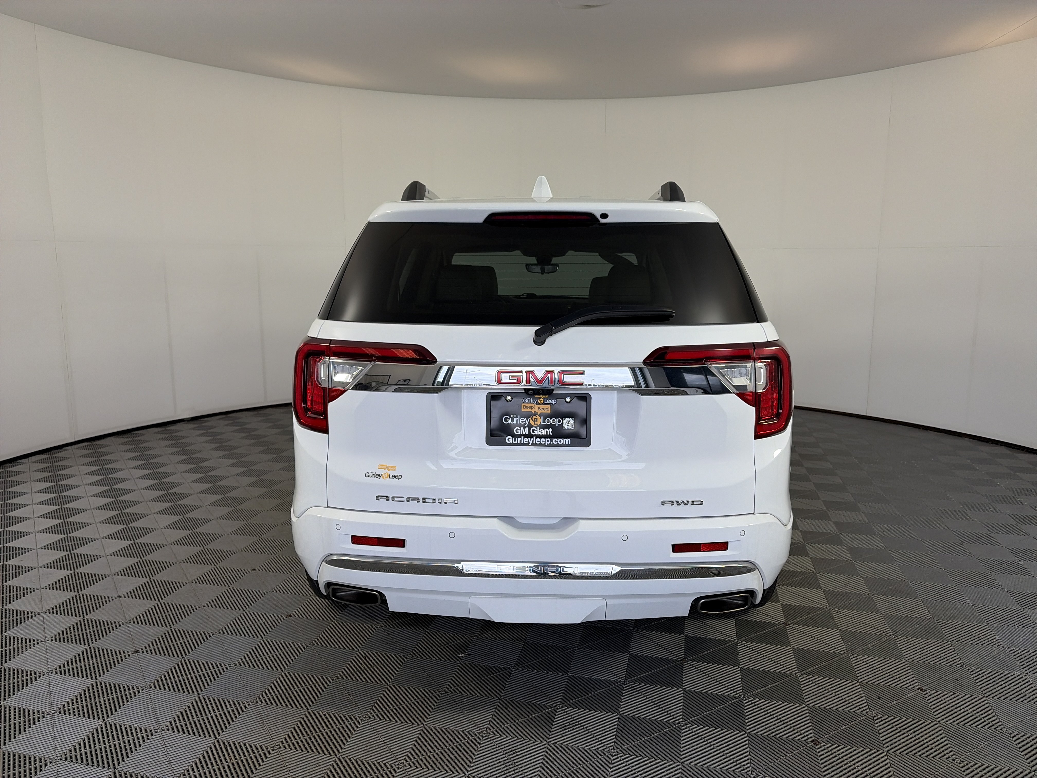 Certified 2023 GMC Acadia Denali w/ Denali Ultimate Package AWD/4WD image 10