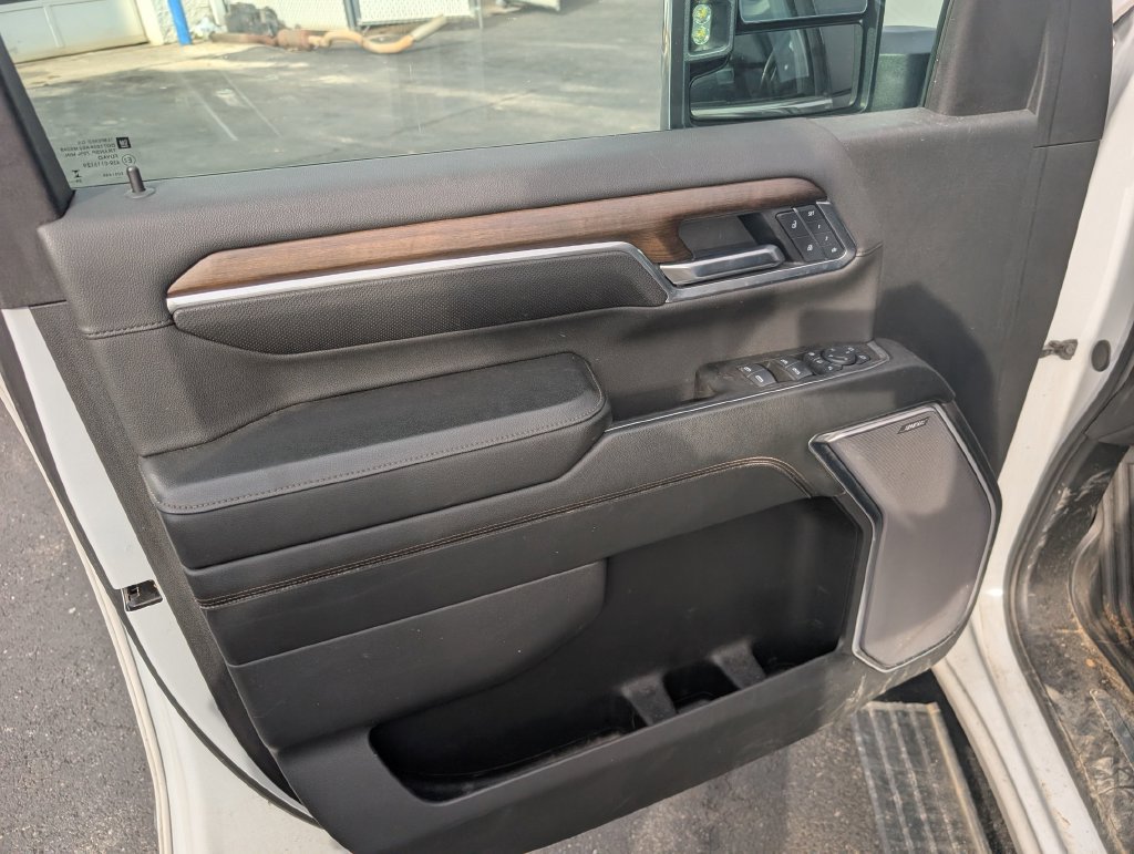 Used 2025 Chevrolet Silverado 3500 High Country w/ High Country Premium Package AWD/4WD image 16