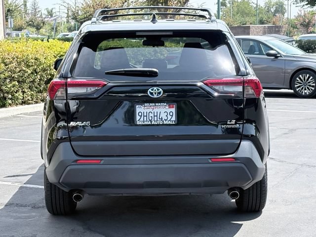 Used 2023 Toyota RAV4 LE AWD/4WD image 6