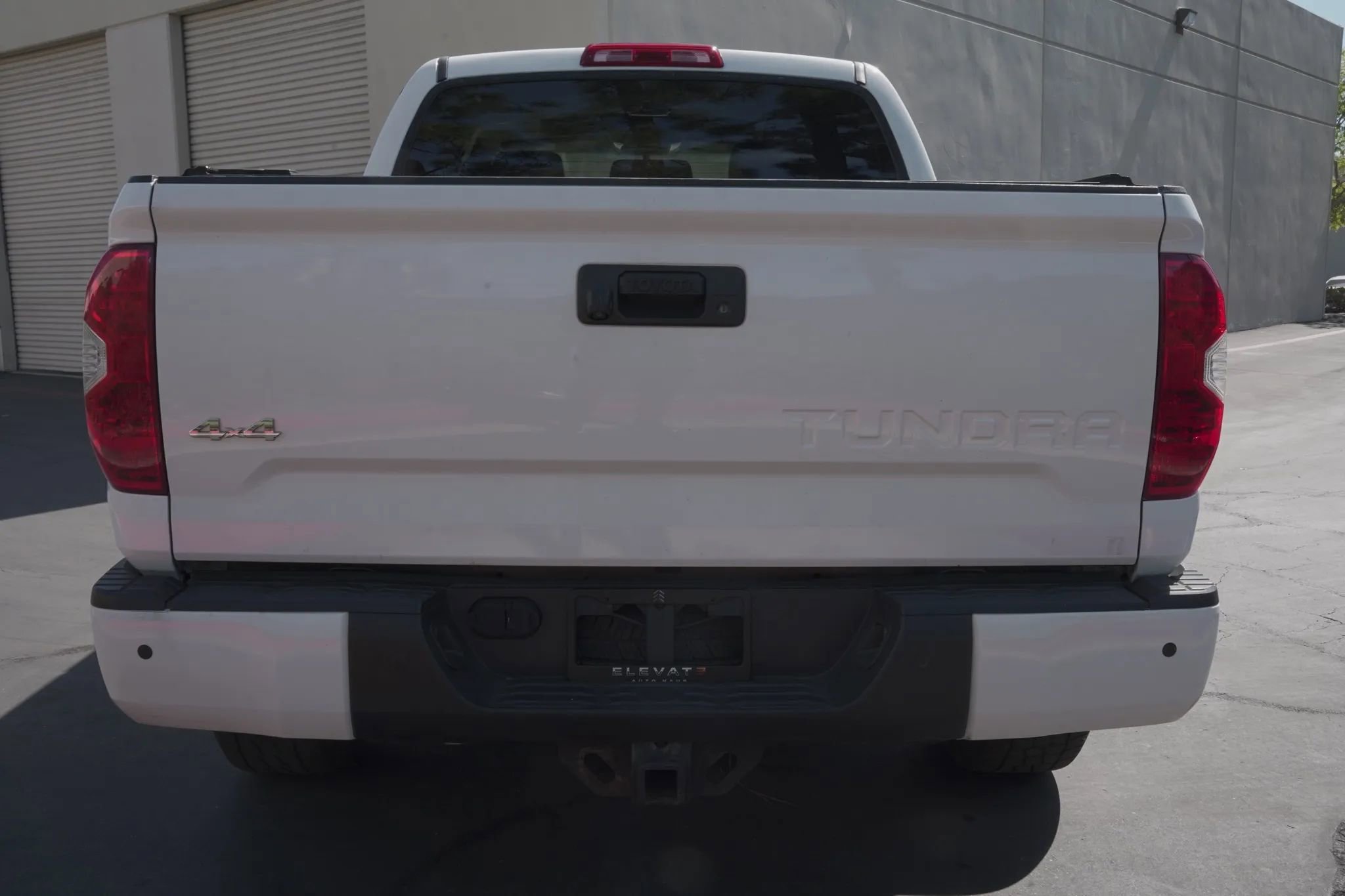 Used 2014 Toyota Tundra Limited w/ Limited Premium Package image 4