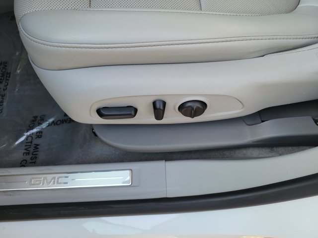 Used 2021 GMC Acadia SLT FWD image 21