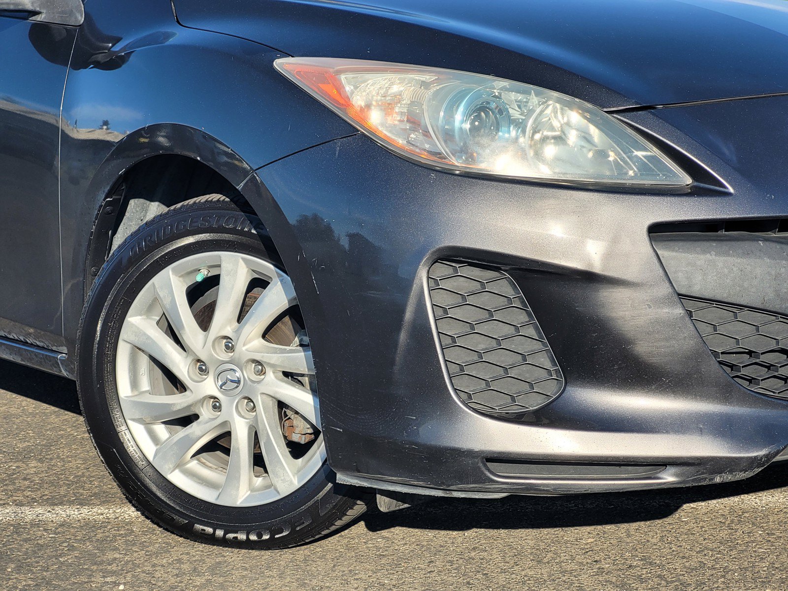 Used 2012 MAZDA MAZDA3 i Touring FWD image 3