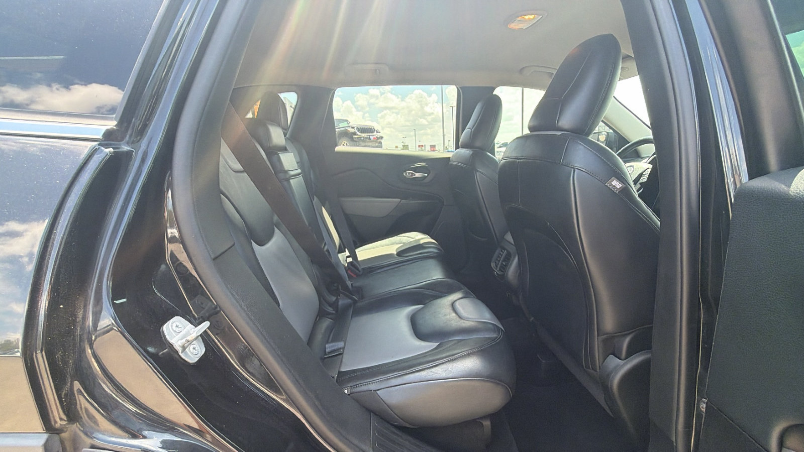 Used 2014 Jeep Cherokee Limited FWD image 18