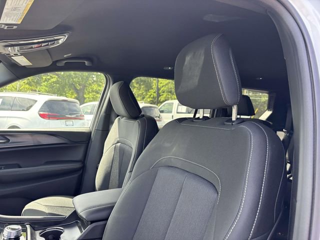 New 2026 Jeep Grand Cherokee L Laredo AWD/4WD image 15